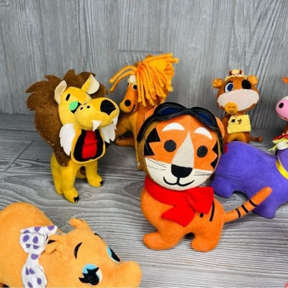 Dakin dream pets 15 animals stuffed animal plush cats , hippo , goat, dogs ,lion - Picture 3 of 15